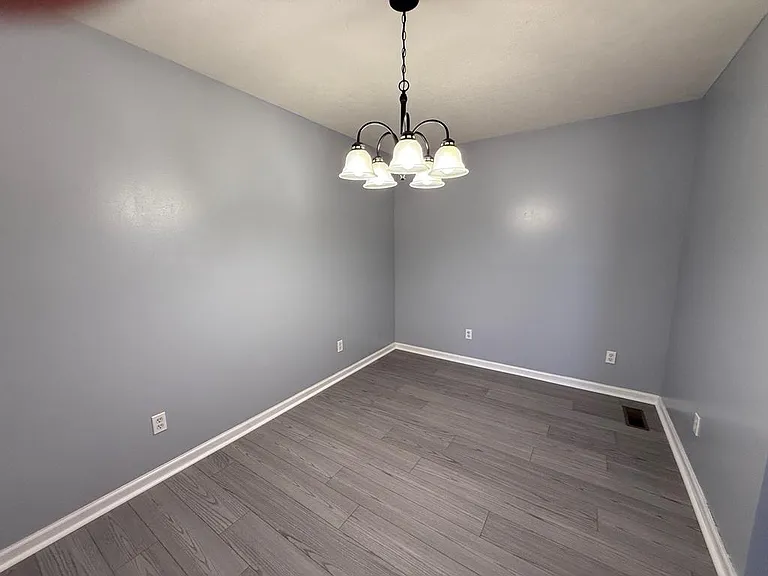 500 Clifton Ct — Photo 7