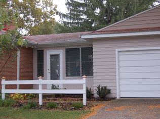 2131 Springhill Dr, Columbus, OH 43221