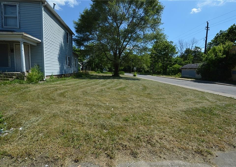 2nd image of 1077 W 27th St