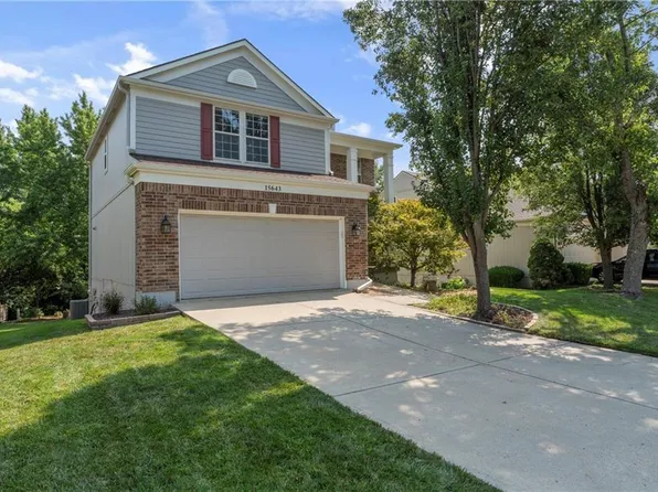 15643 S Blackfoot St, Olathe, KS 66062