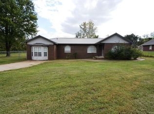 736 E 8th Ave, Bristow, OK 74010