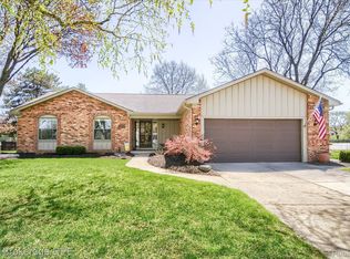 37551 Sunnydale St, Livonia, MI 48154