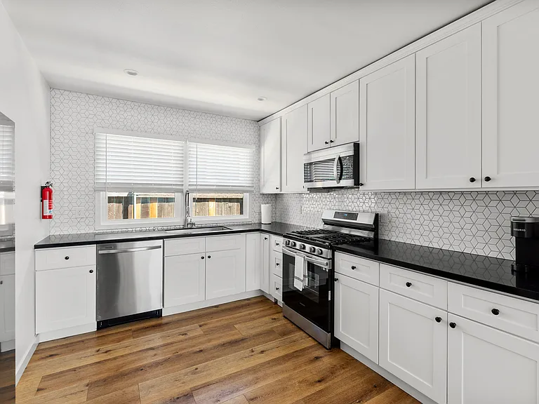 2088 Santa Rosa Ave — Photo 12