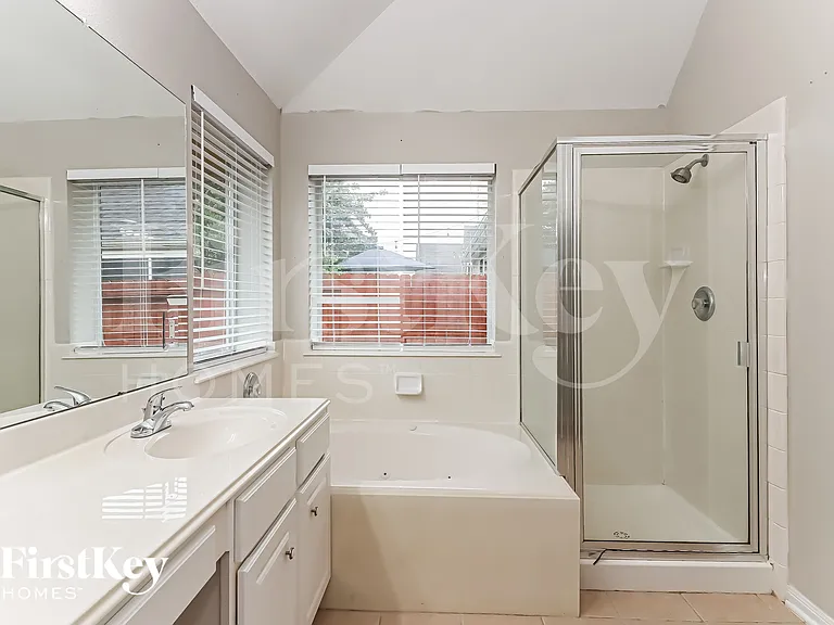 11026 Seminole Spring Ln — Photo 9