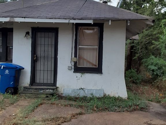 3rd image of 2832 Milton St