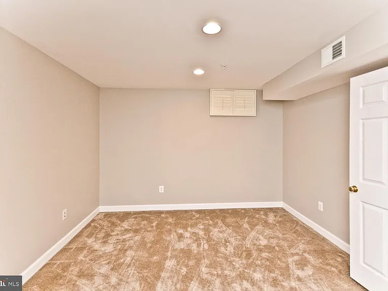 8006 Kingsmill Rd — Photo 39