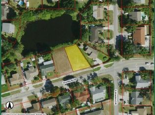 1371 Granada Blvd, Naples, FL 34103