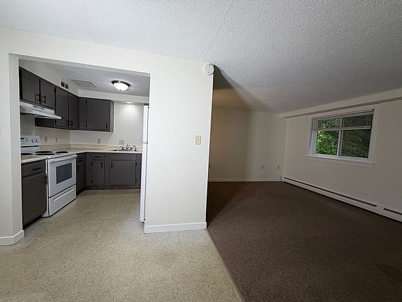 5th image of 293 Blue Rd Unit 2