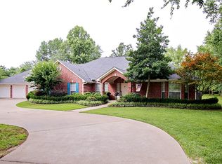 190 Town East Rd, Henderson, TX 75654