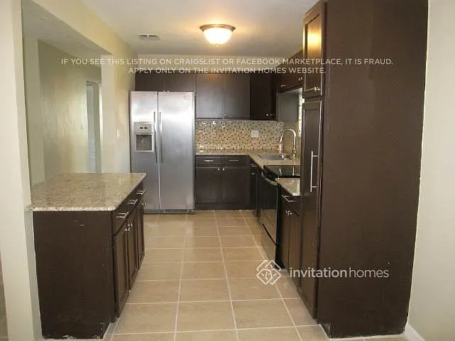 940 SE 5th St — Photo 4