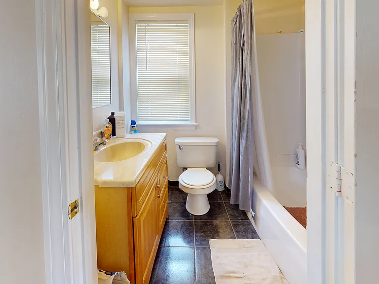 19 Harvard St #3 — Photo 8