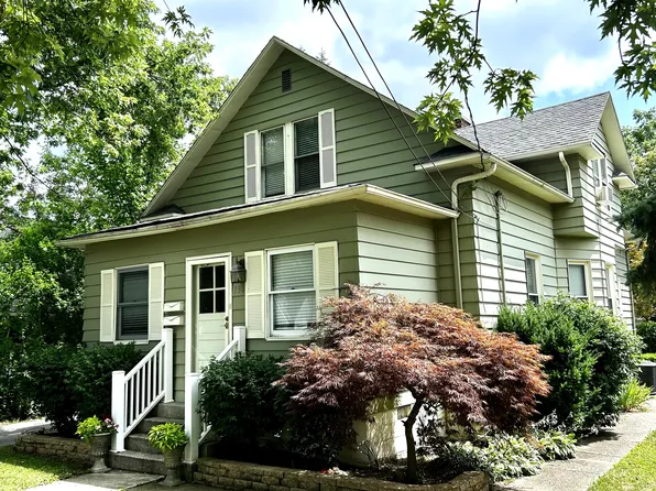 138 N Grant St, Crown Point, IN 46307