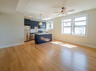 2020 1/2 W Montrose Ave #2C, Chicago, IL 60634