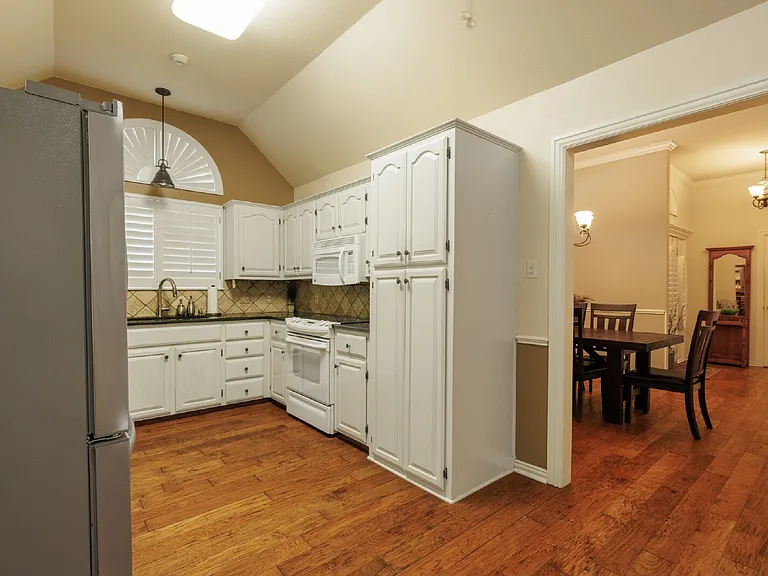 3726 Pensacola Dr — Photo 13