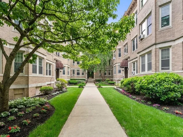 60 Dwight St #2, Brookline, MA 02446