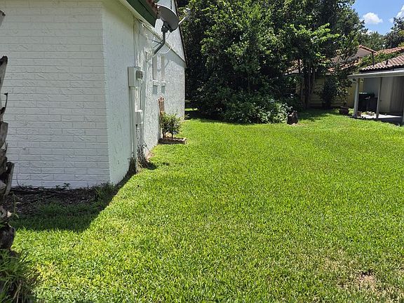 2nd image of 10509 Montpelier Cir