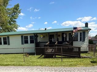 45 Page Ave, Craigsville, WV 26205