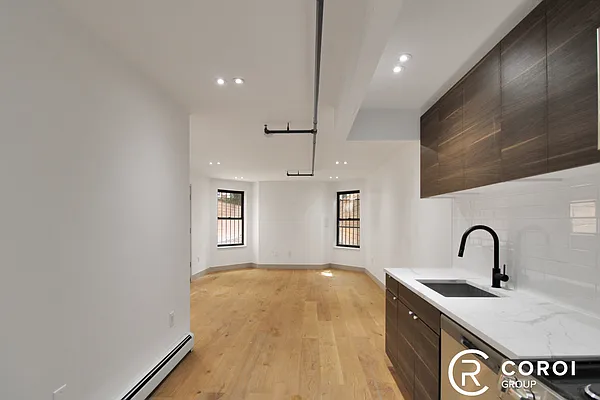 Rented by Coroi Corp | media 26