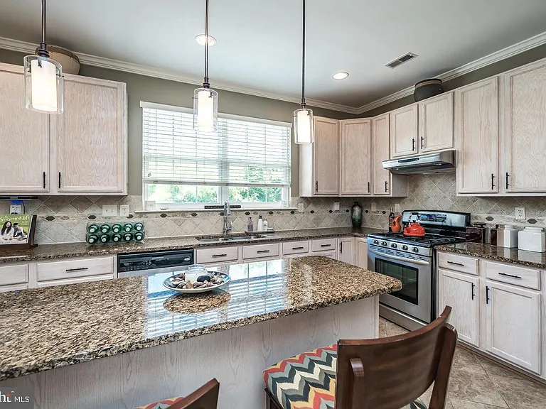 1401 Windjammer Ct — Photo 20