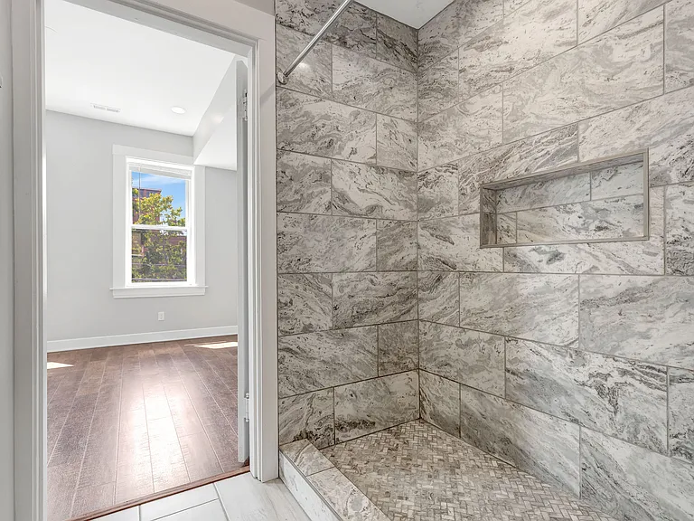 2724 Glendora Ave — Photo 31