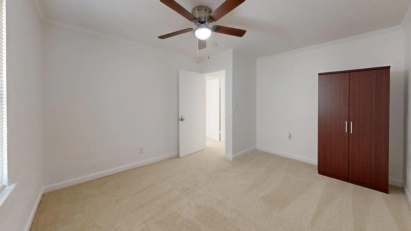 Charming home near Veterans Park — Photo 4
