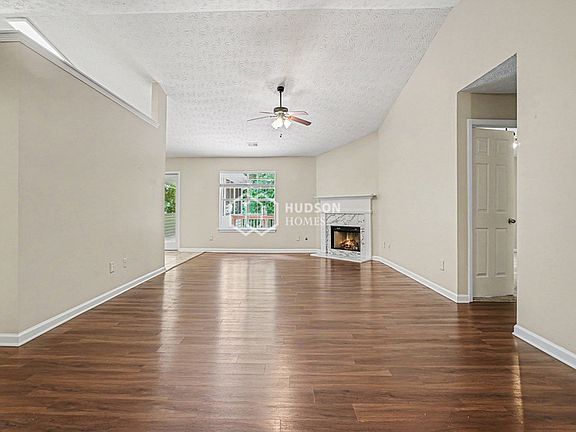 4th image of 2369 Heatherton Ct