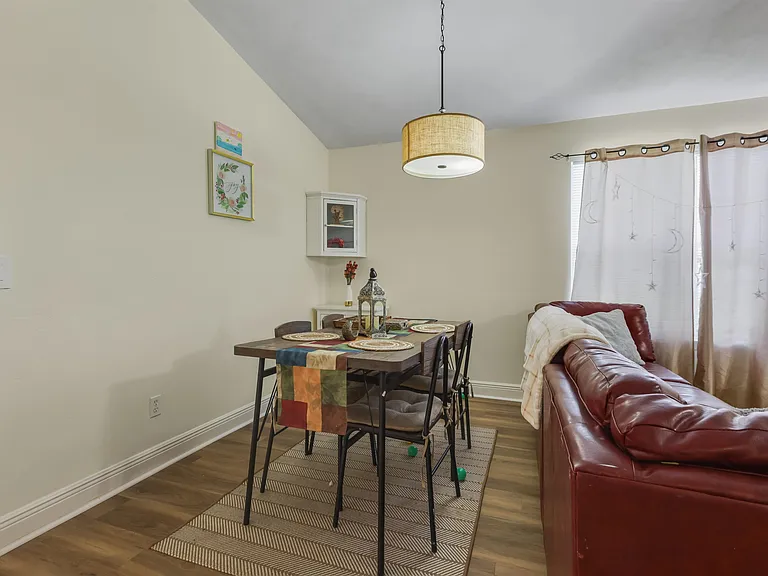 1583 Applewood Way — Photo 18