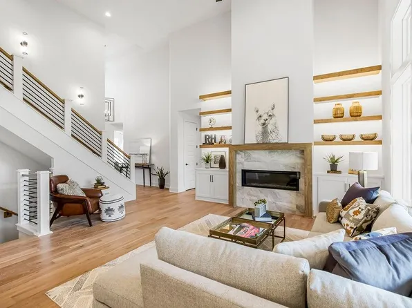 12353 S Hastings St, Olathe, KS 66061