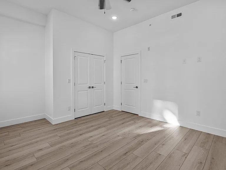 4028 Parrish St #3 — Photo 10