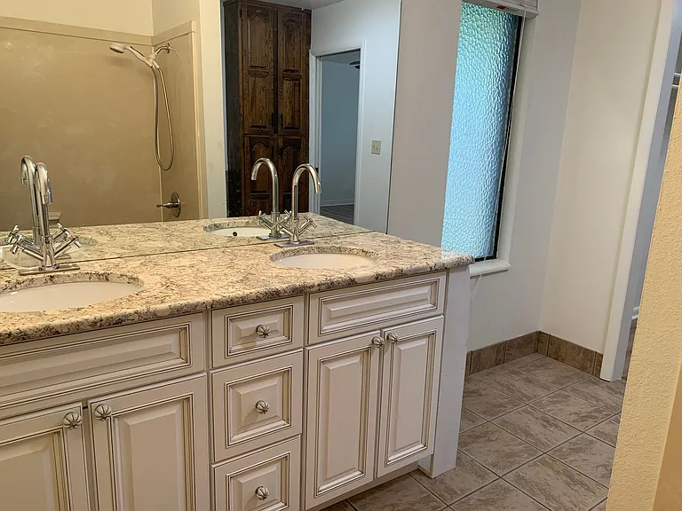 1026 N 1100 W — Photo 16
