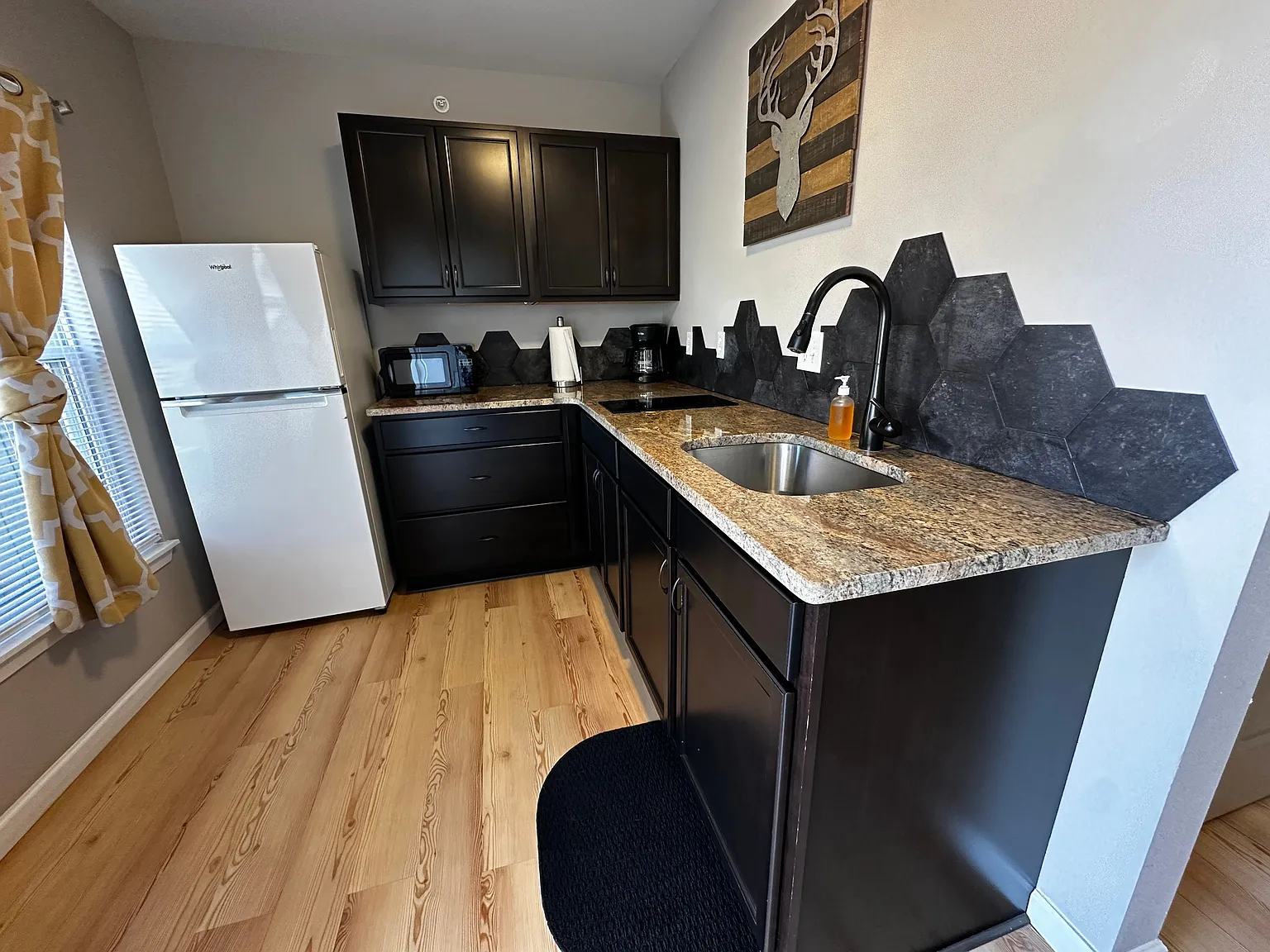 Studio, 1.0 bath, 522 sqft, $1,250 — Photo 4