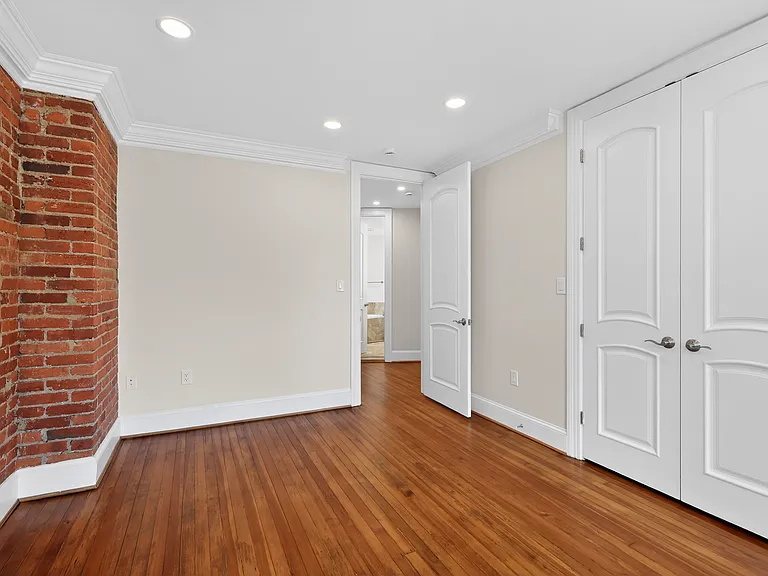 672 Maryland Ave NE — Photo 20