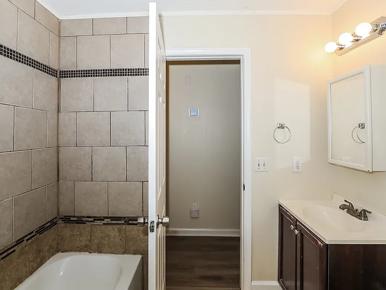 5 Silverwood Dr — Photo 9