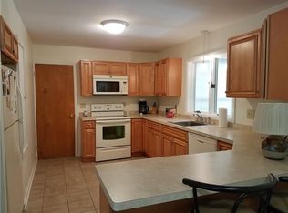 400 Colebrook Dr, Rochester, NY 14617