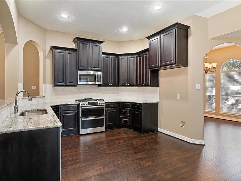 20518 Indian Grove Ln — Photo 7