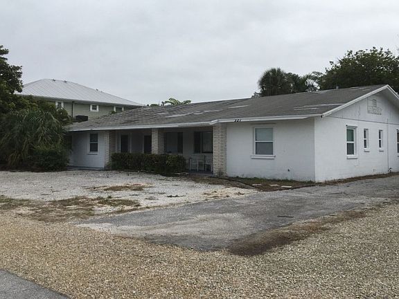 2nd image of 227 S Harbor Dr