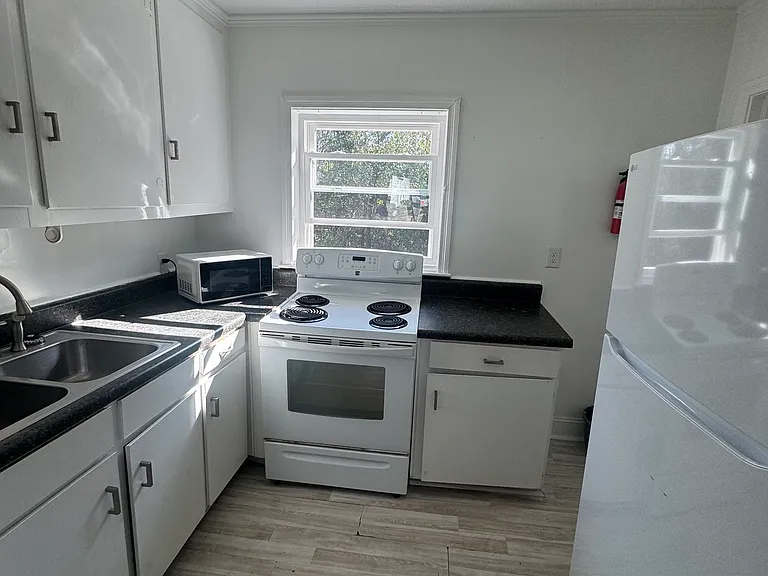 324 N Main St #2 — Photo 5