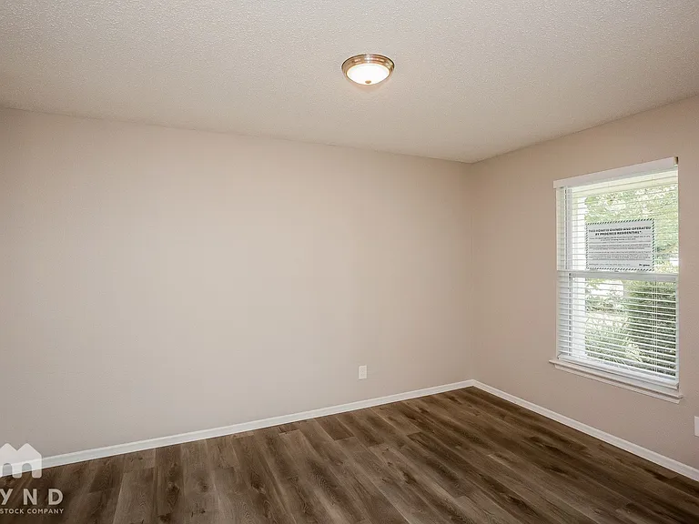 12305 Bearsdale Dr — Photo 9