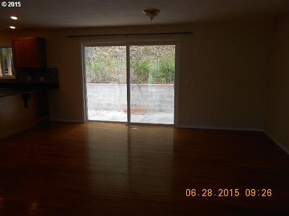 5th image of 2133 SE Ohio Ave