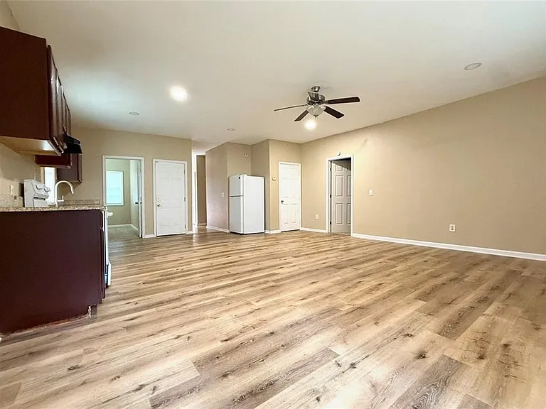 4831 Oak Path — Photo 4
