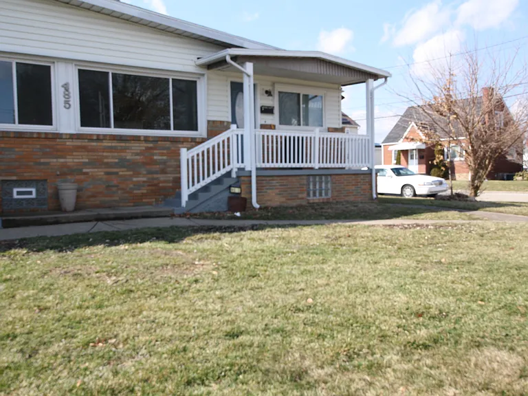 485 Garfield St #2 — Photo 8
