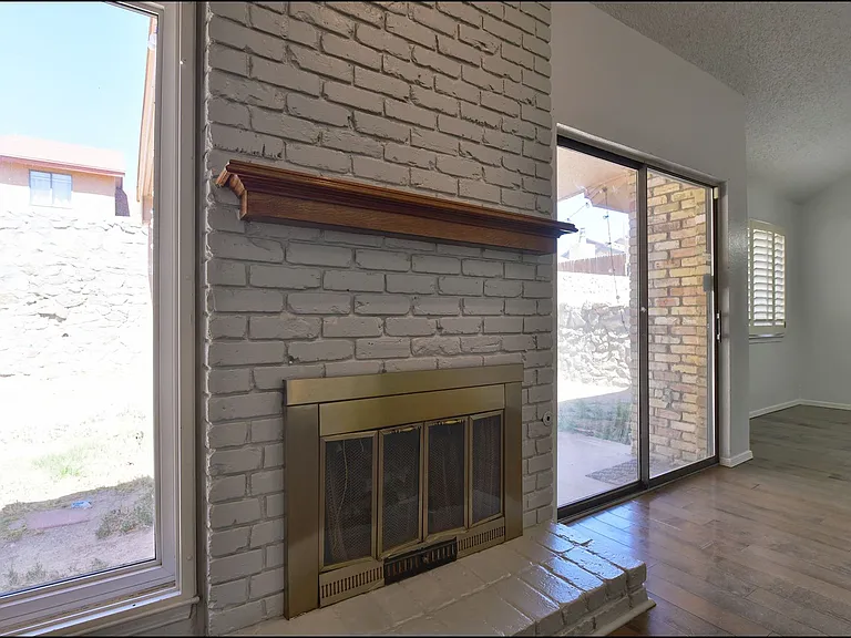 7113 Orizaba Ave — Photo 10