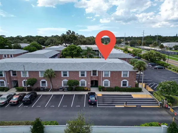 3815 35th Way S APT 102, Saint Petersburg, FL 33711