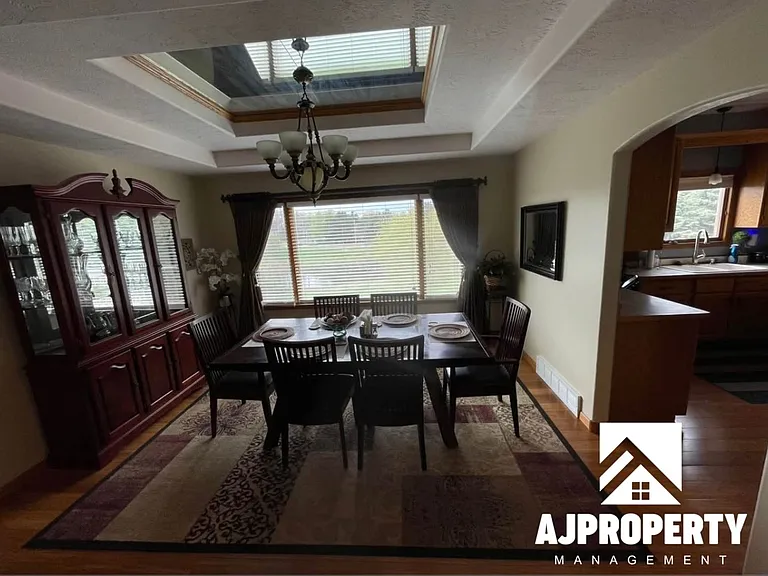 3105 S Dawley Cir #CIRCLE1 — Photo 7