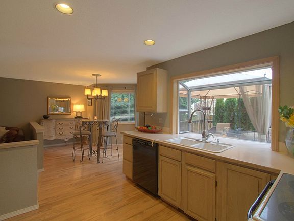 5th image of 12730 NE 102nd Pl