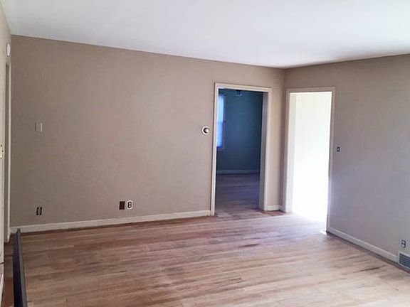 5th image of 2125 Berkley Pl