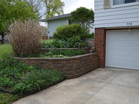 4th image of 558 Westview Dr