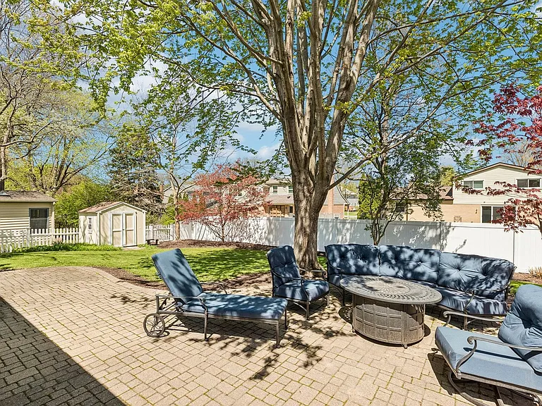 509 Ticonderoga Ln — Photo 29