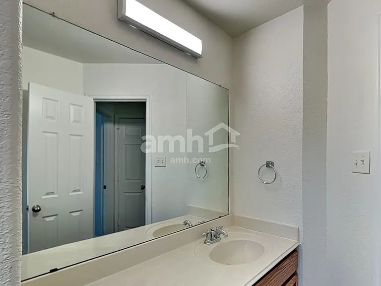 617 Bur Oak Dr — Photo 22