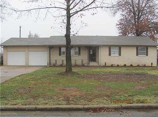 1st image of 1805 Anthony Dr